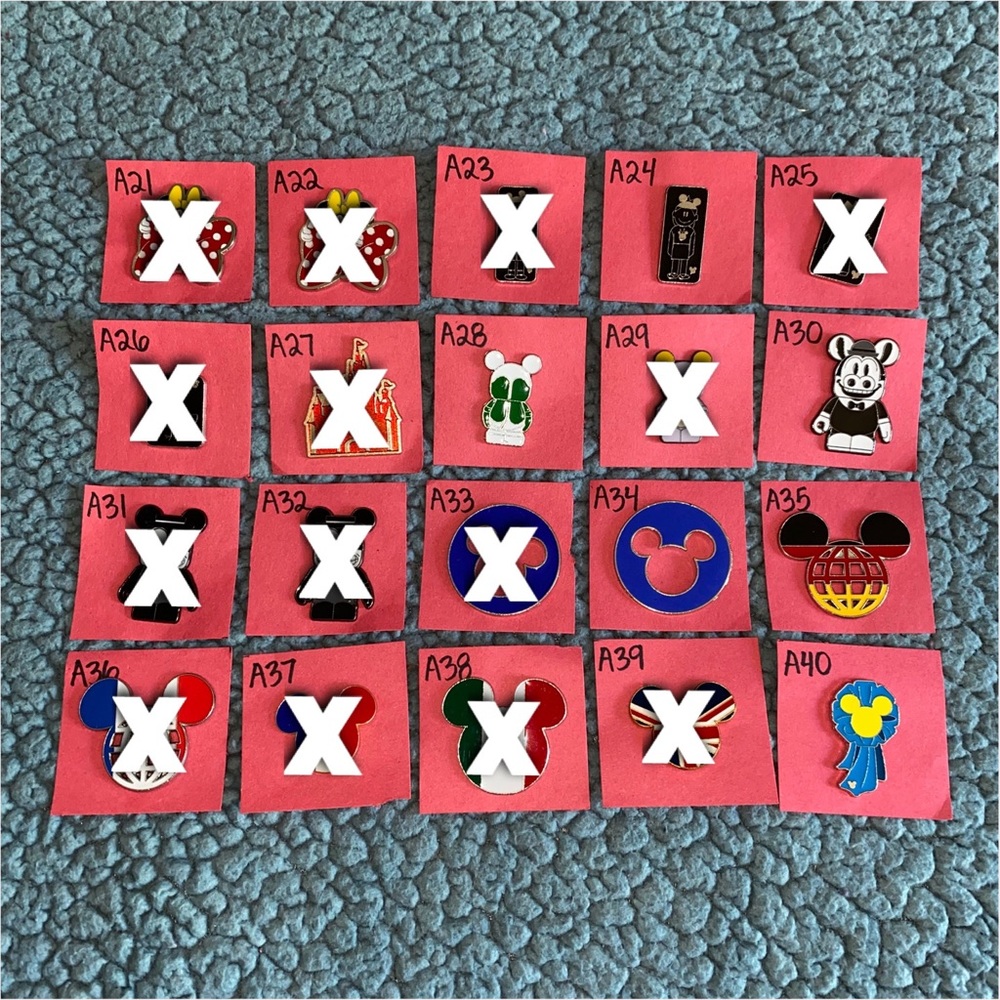 Disney Pins - Picture 2 of 8